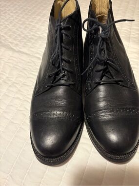 Ariat Black Leather Chukka Boots with Cap Toe